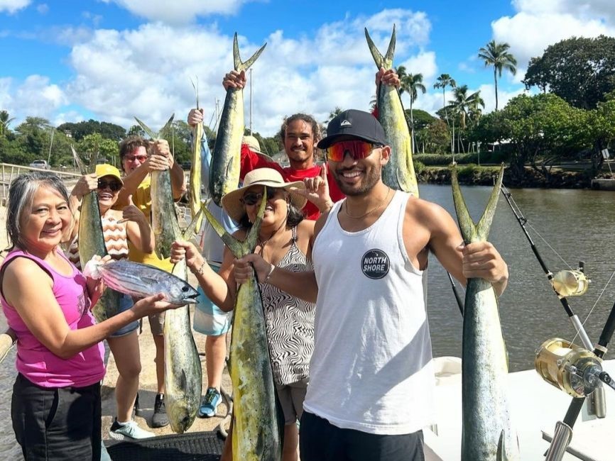 2 huge fishing catches in hawaii