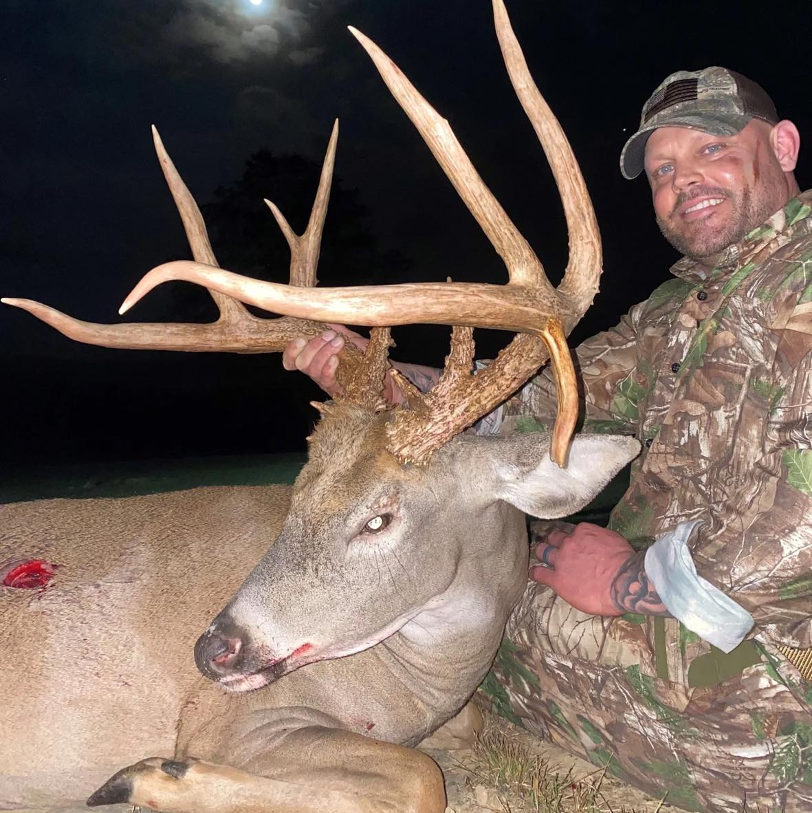 Lone hunter in OH