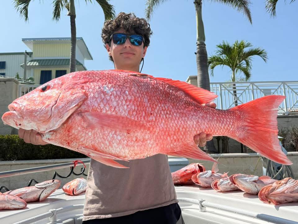Tampa offshore fishing charter boat targeting red snapper and grouper in Gulf of Mexico