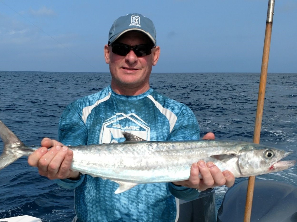 Tampa offshore fishing charter boat heading to Middle Grounds Gulf of Mexico