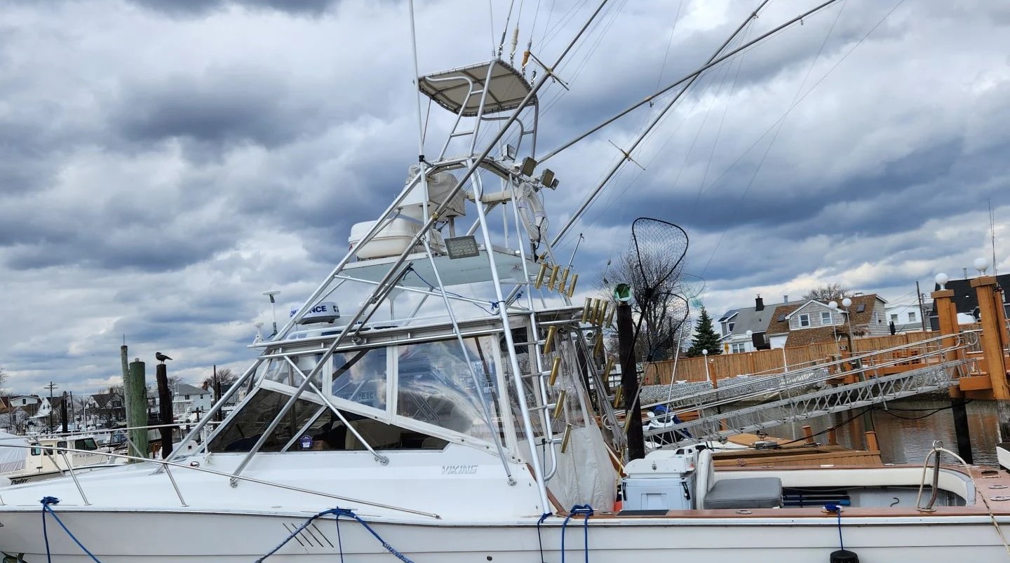 Scenic view of New York City skyline during fishing trip