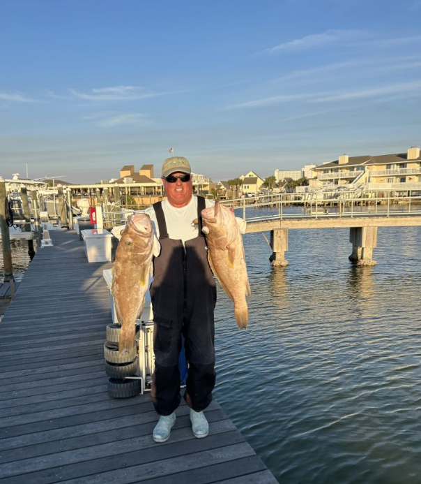 2 big fish caught by fisherman in FL