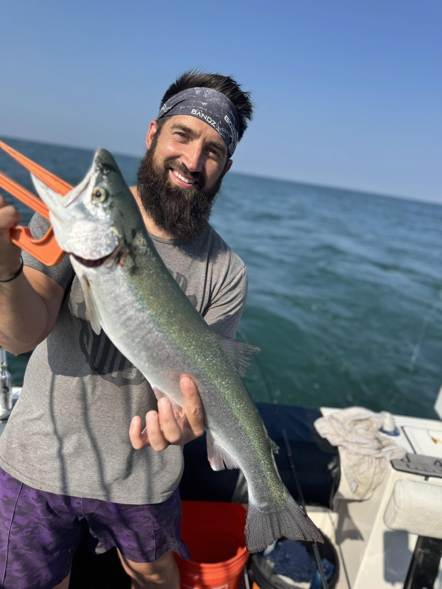 Lake Ontario fishing charter boat trolling for King Salmon and Steelhead trout in Olcott NY
