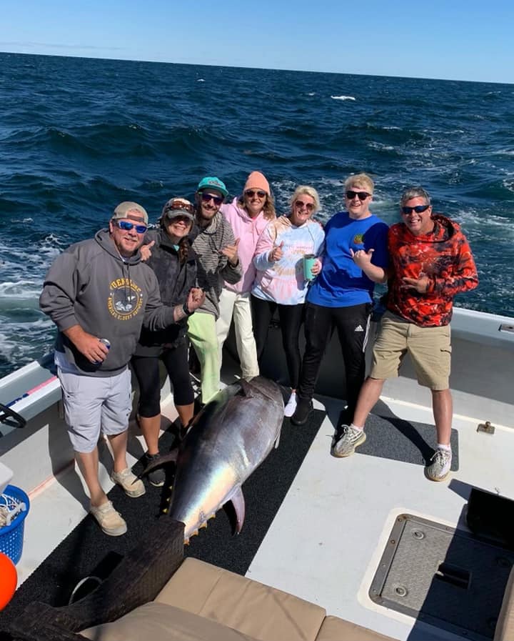 7 anglers fishing in Ohio