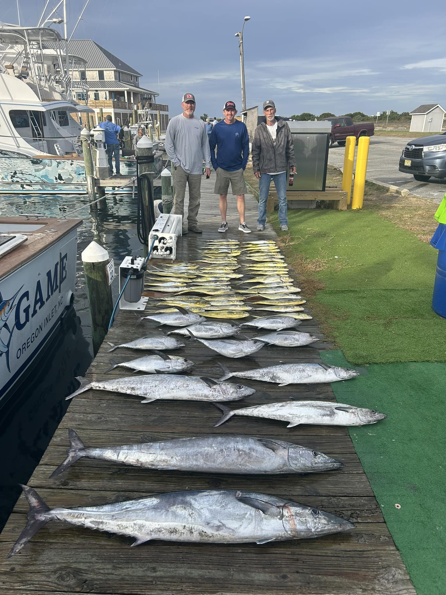 5 wahoo and king mackerel fish caught on a fishing trip in NC