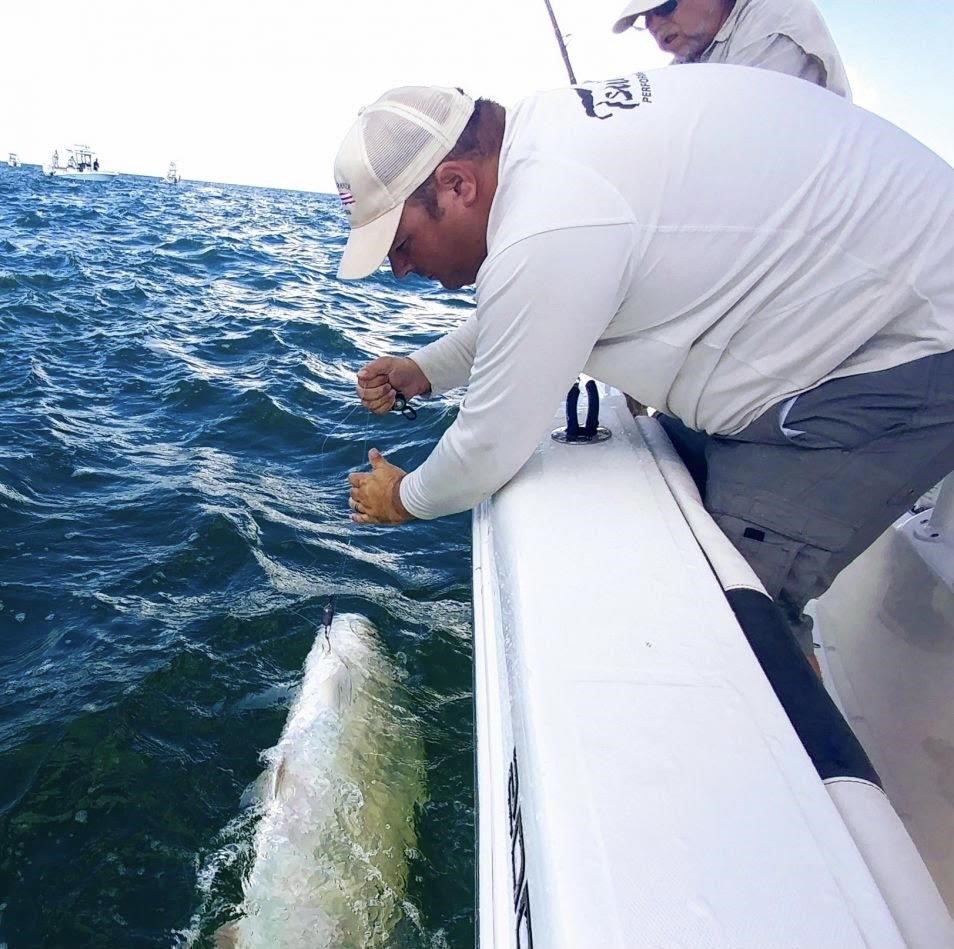 Two people fishing in Florida