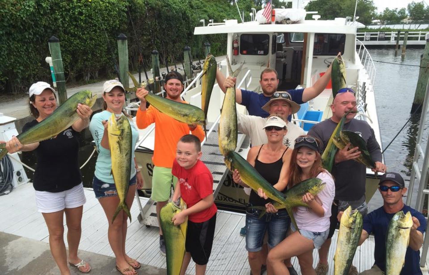 Four Mahi Mahi and Cero Mackerel fish caught by 10 people in Hypoluxo