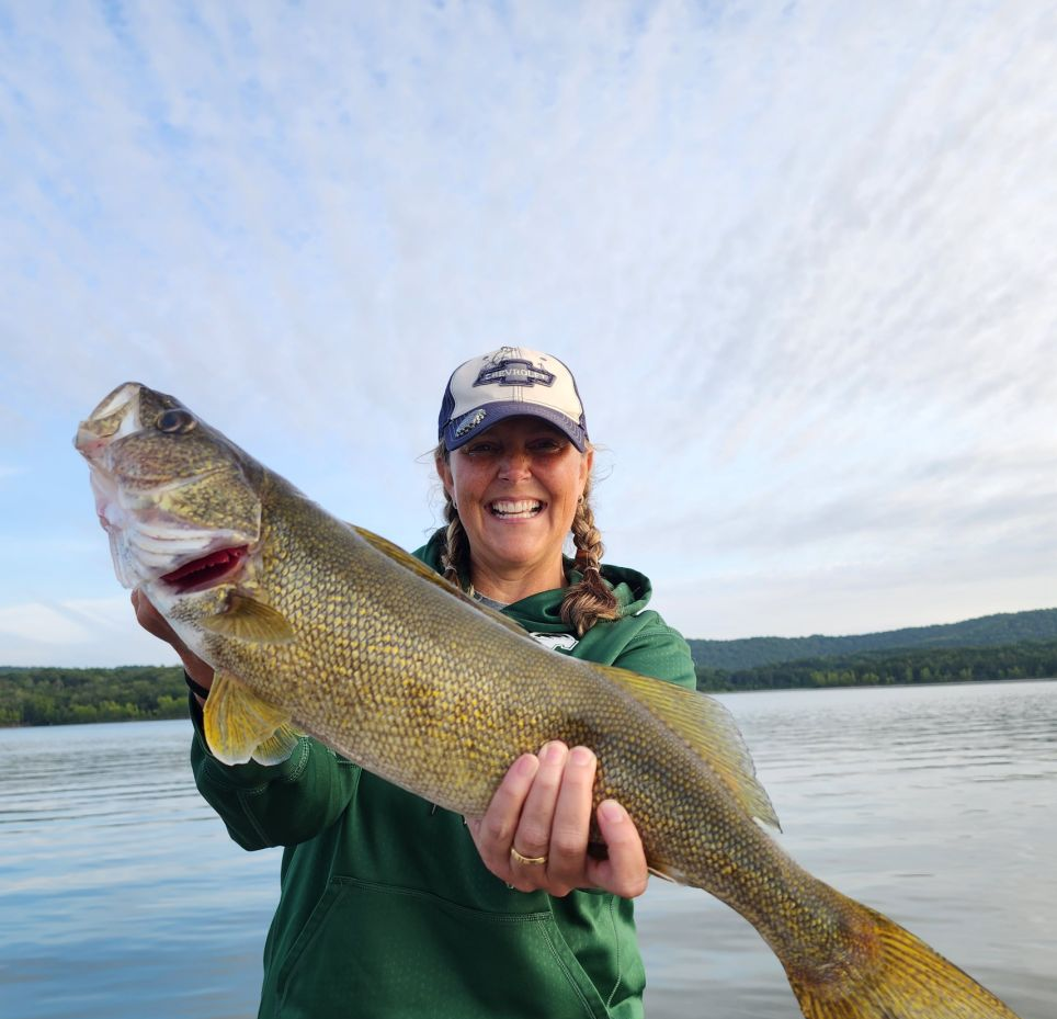 Angler catches big fish in Branson