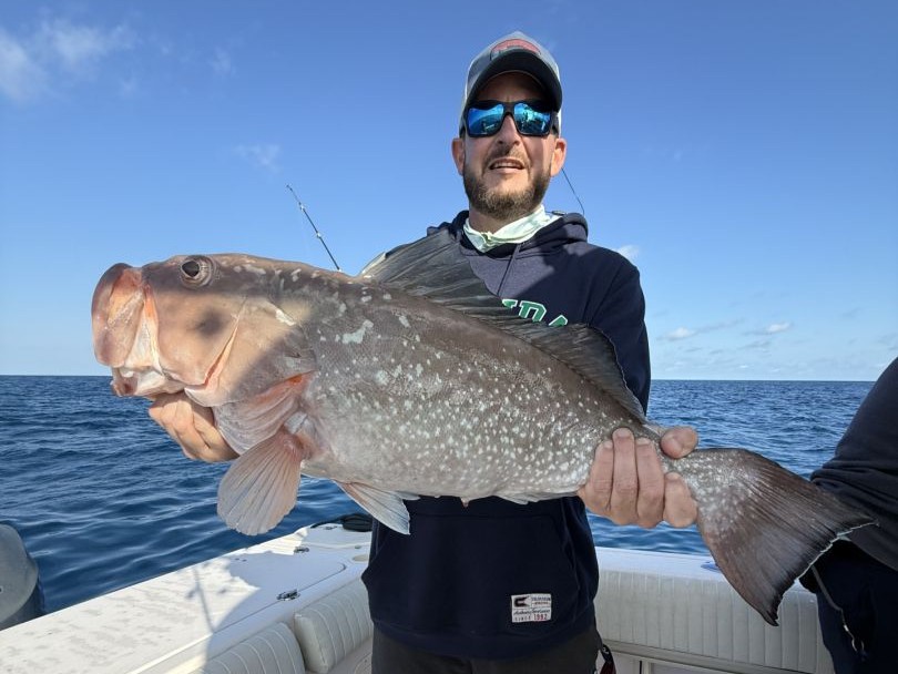 Cape Coral offshore fishing charter boat targeting Snapper, King Mackerel, and Gulf species