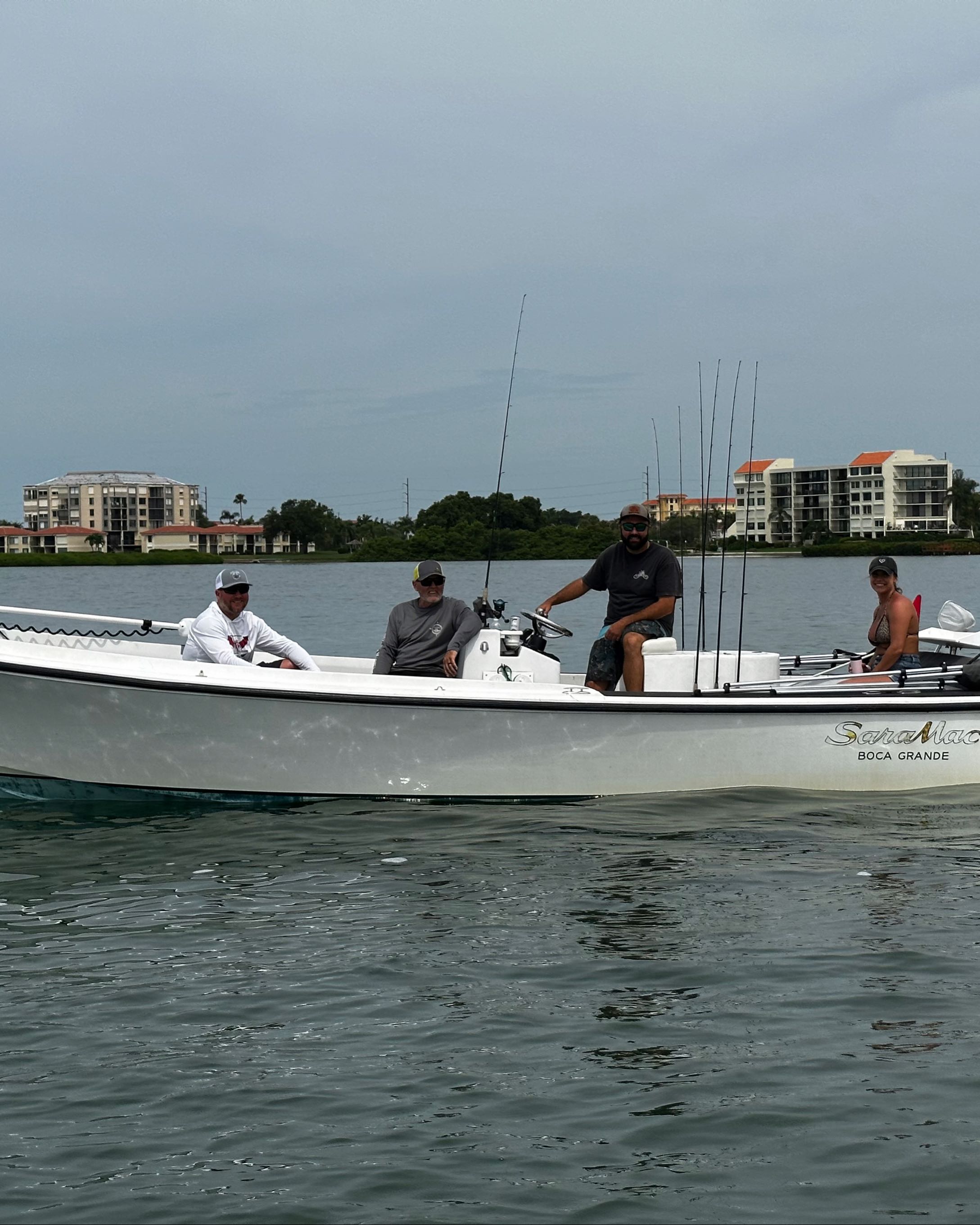 4 people enjoying a great fishing trip in FL
