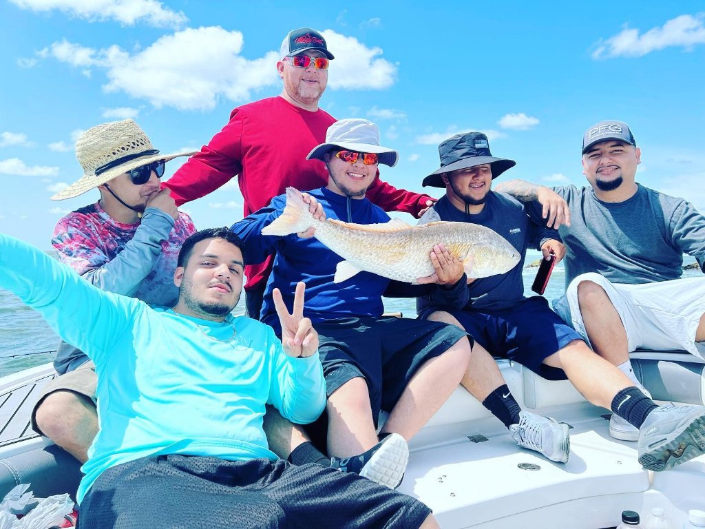 6 people fishing in league city