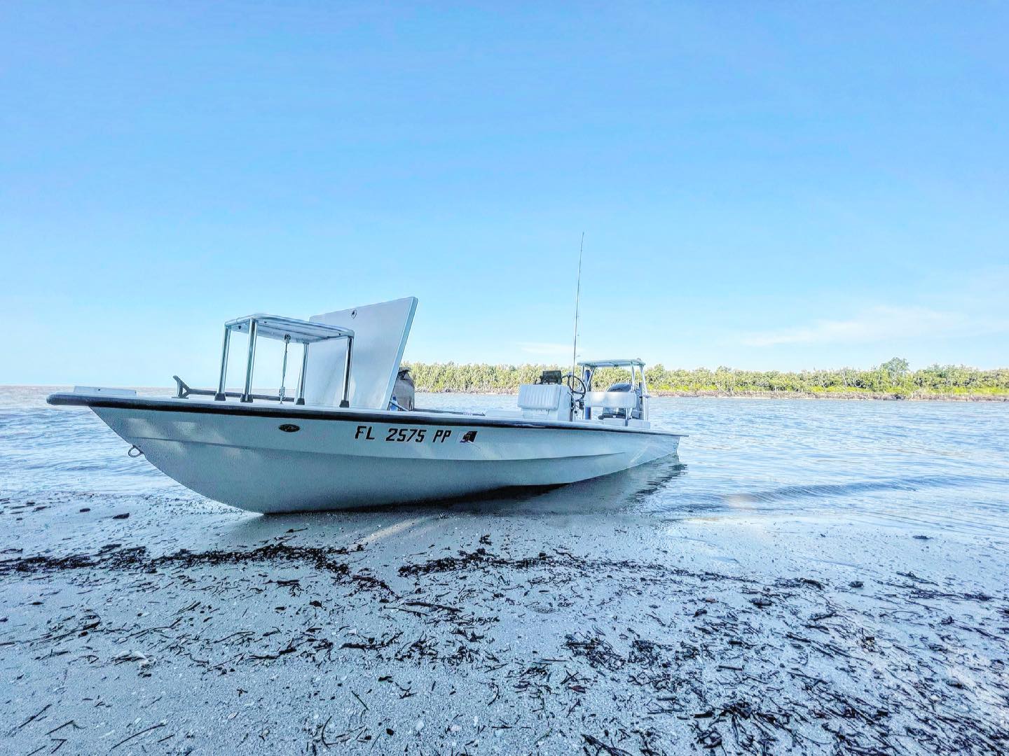 18' Hell’s Bay Marquesa Boat