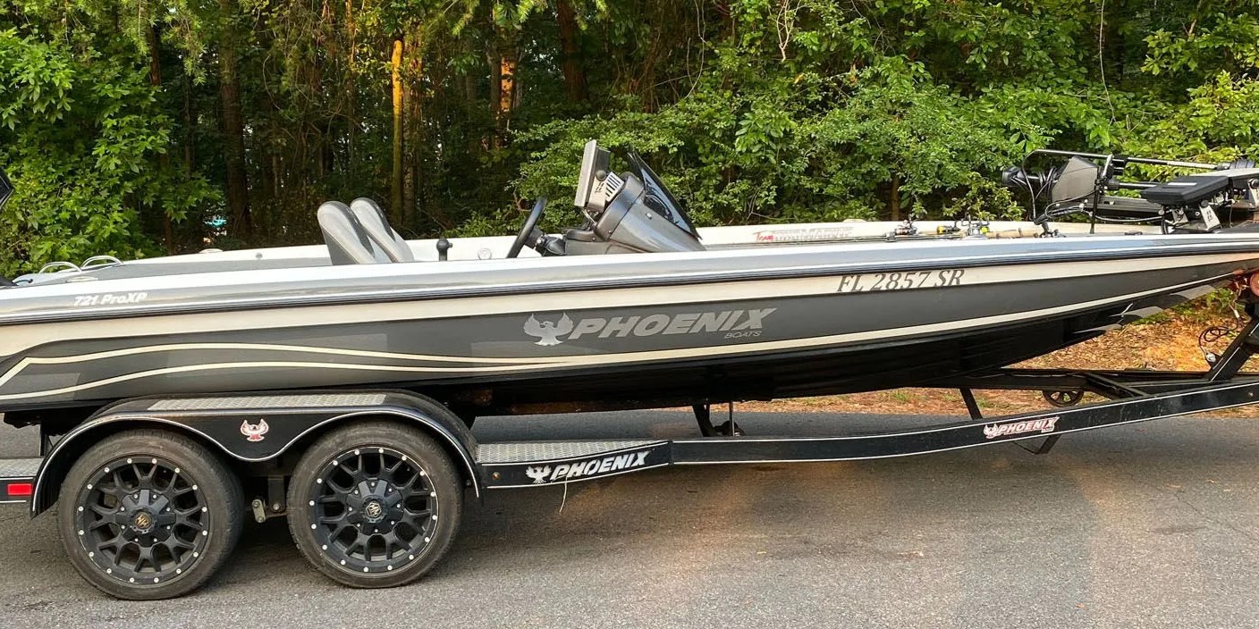 Phoenix (Bass Boat) 