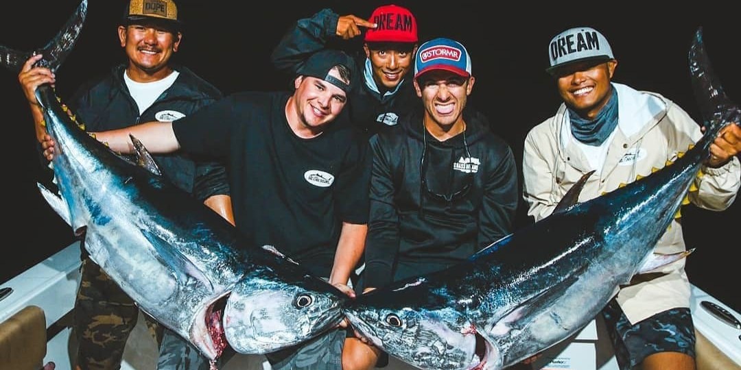 8-hour offshore tuna fishing charter targeting bluefin and yellowfin with artificial lures