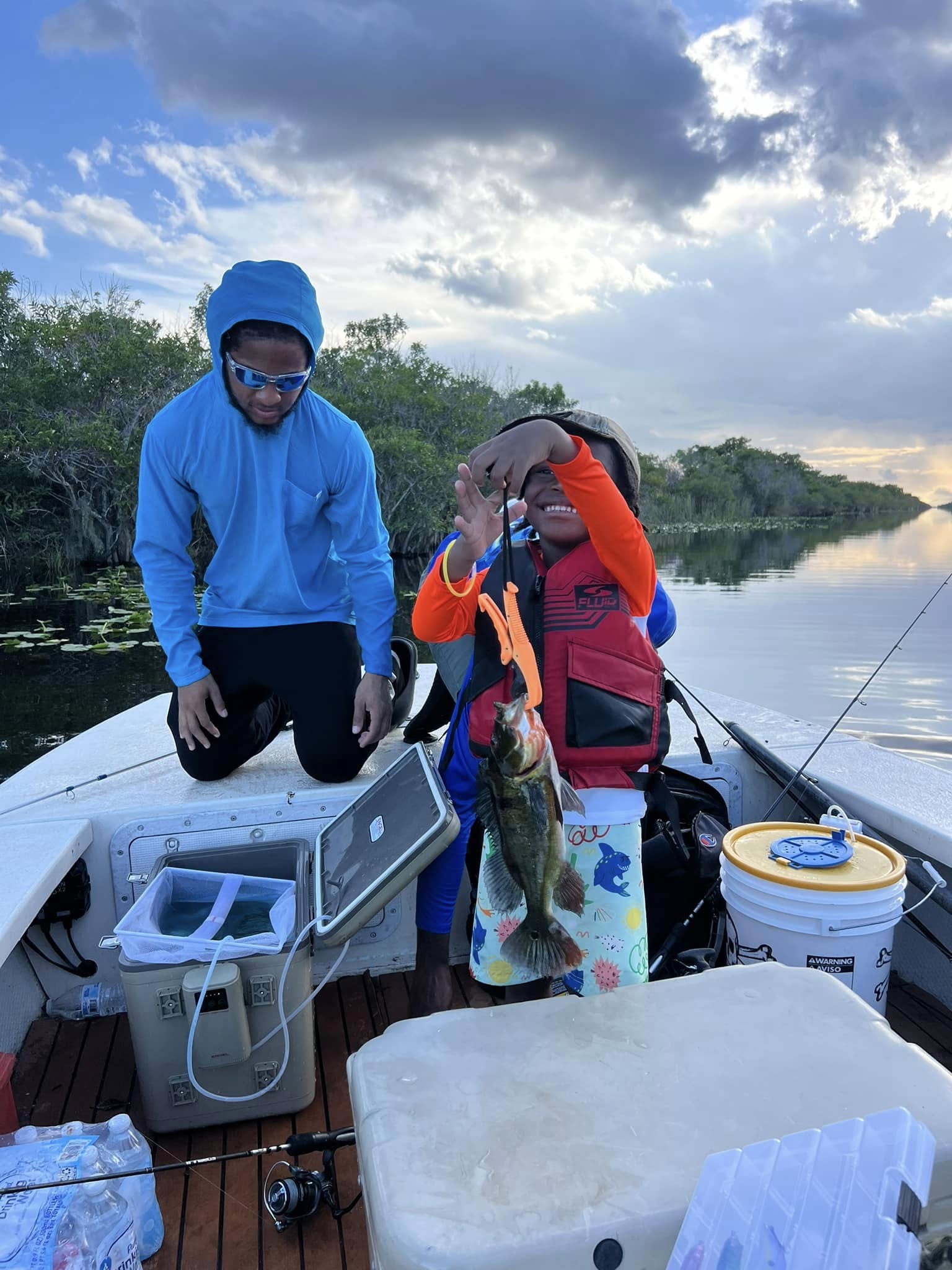 two people fishing in fort lauderdale