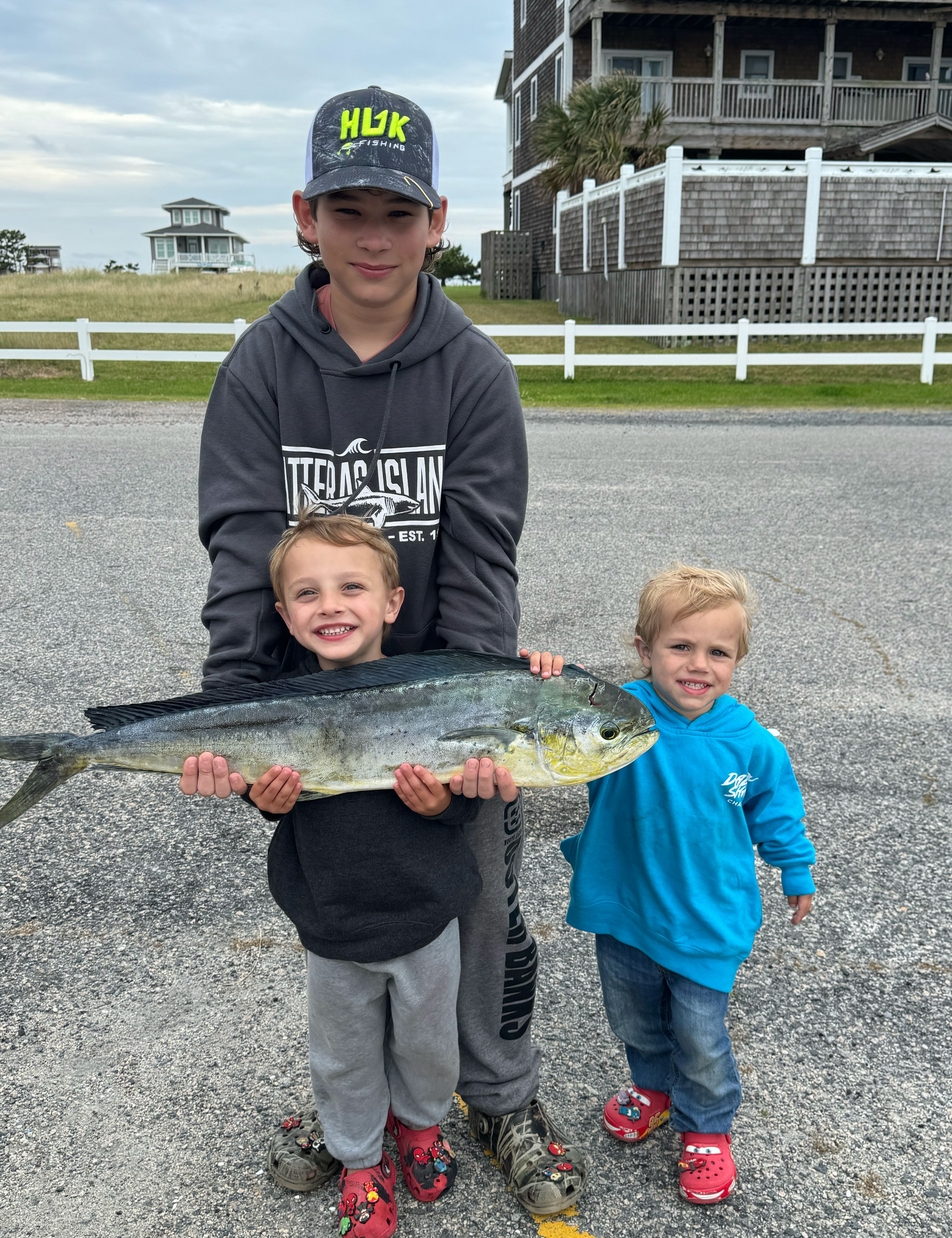 3 anglers with 1 large fish caught in North Carolina