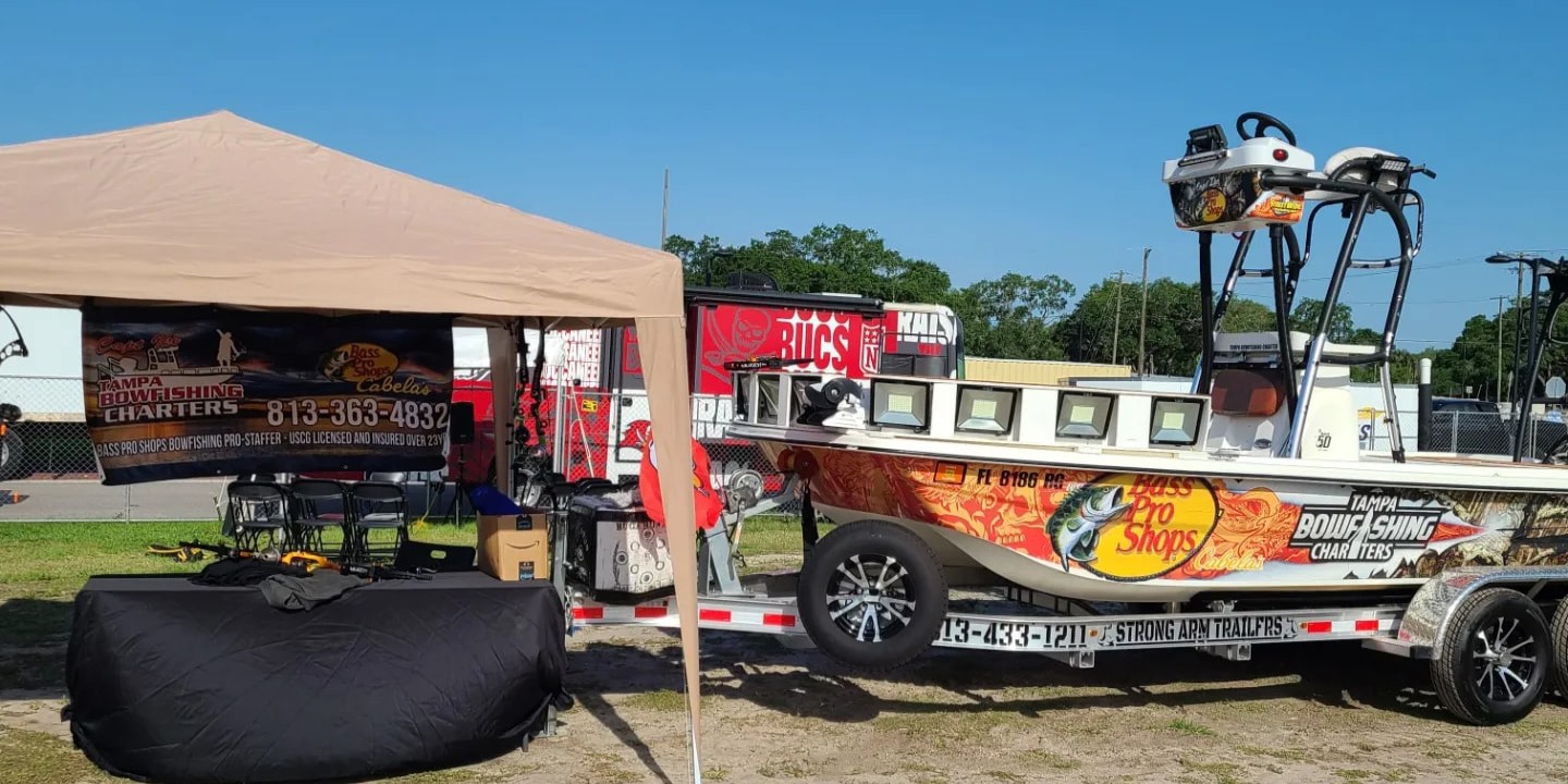 Tampa Bowfishing Charters