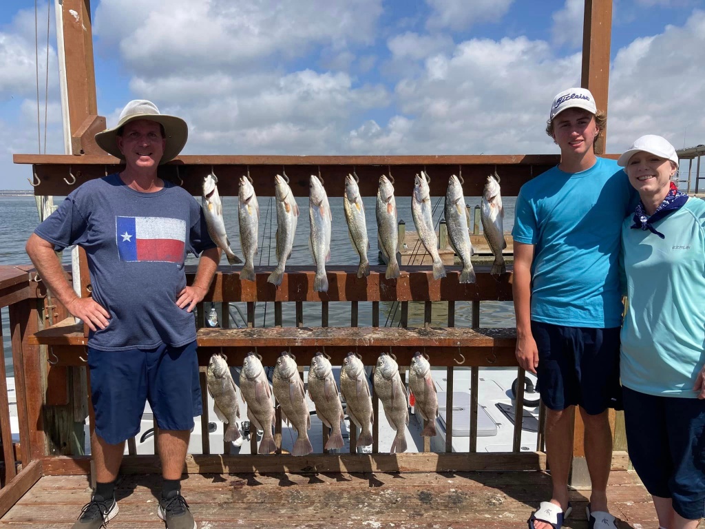 Impressive catch of 14 blue catfish in TX