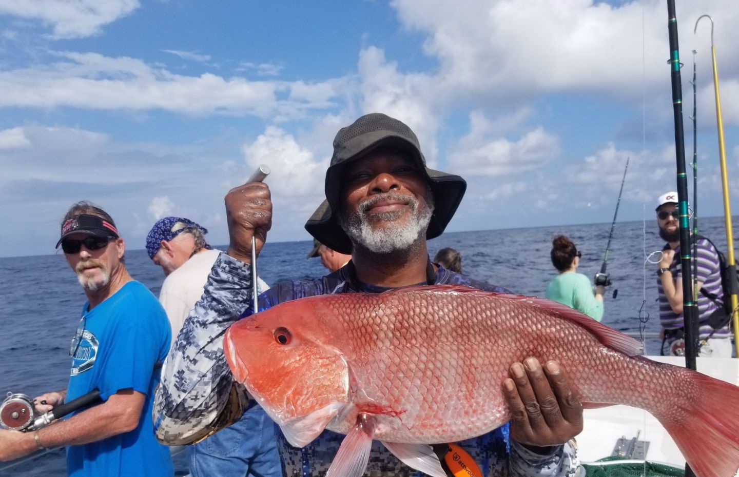 An amazing fishing adventure with 6 people in Orange Beach