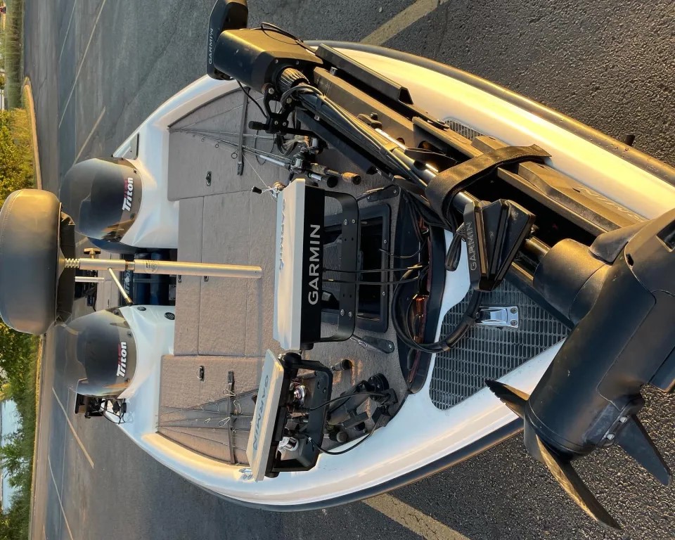 Stratos