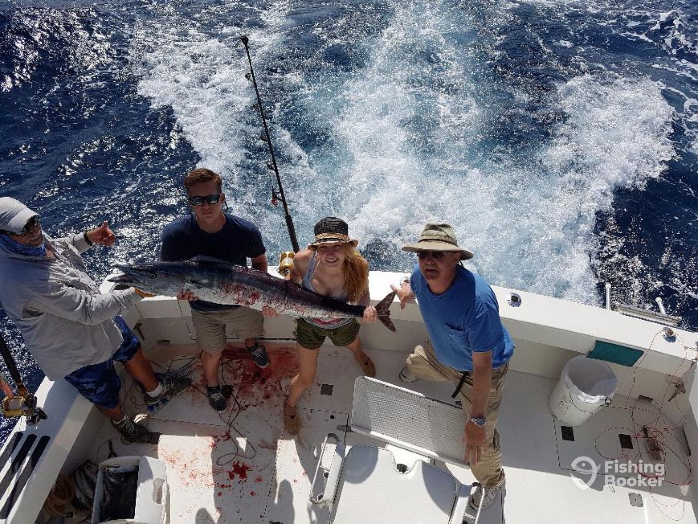 A group of 3 people fishing in PR