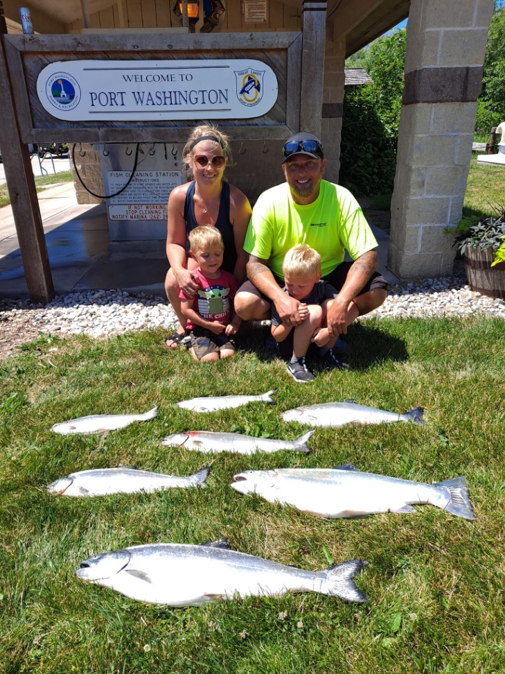 4 big fish caught while fishing in Port Washington