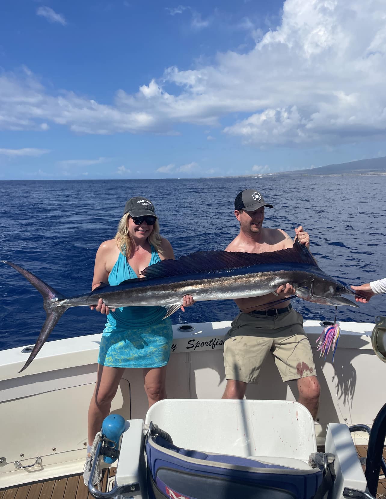 2 anglers fishing in Kailua-Kona