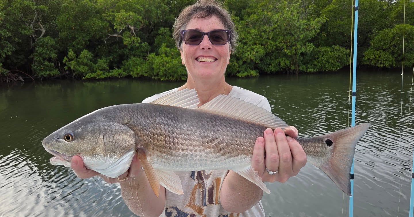 Naples inshore fishing charter boat targeting snook, redfish and tarpon in Florida waters