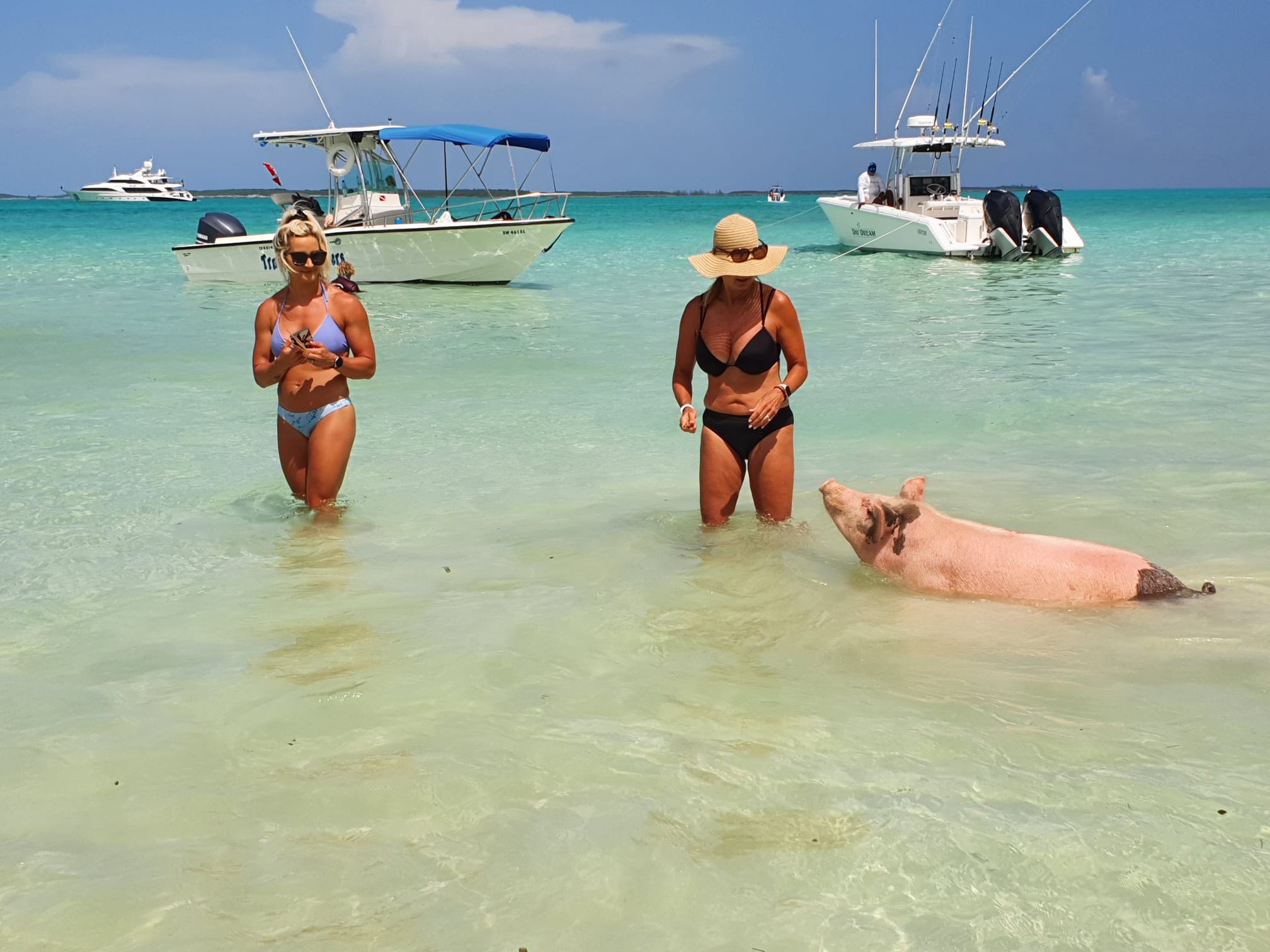 2 people fishing in Nassau