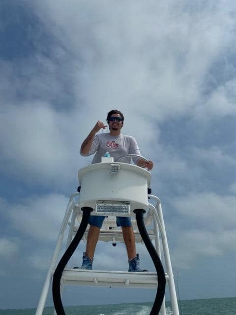Sunset cruise bay boat on Clearwater waters with 6 passengers enjoying evening sightseeing tour