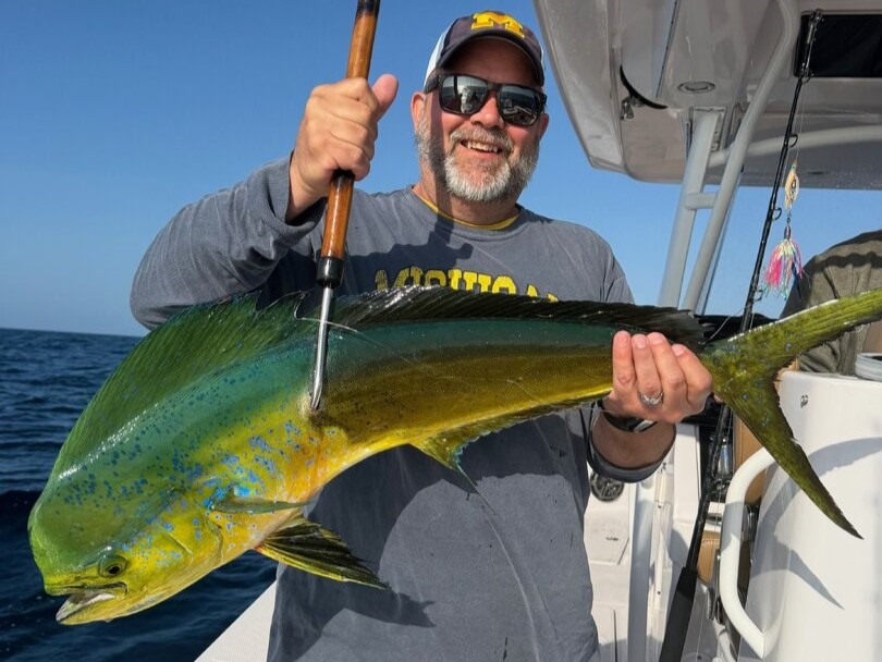 38-foot Fountain center console fishing boat for 8-hour offshore charter in Santa Rosa Beach