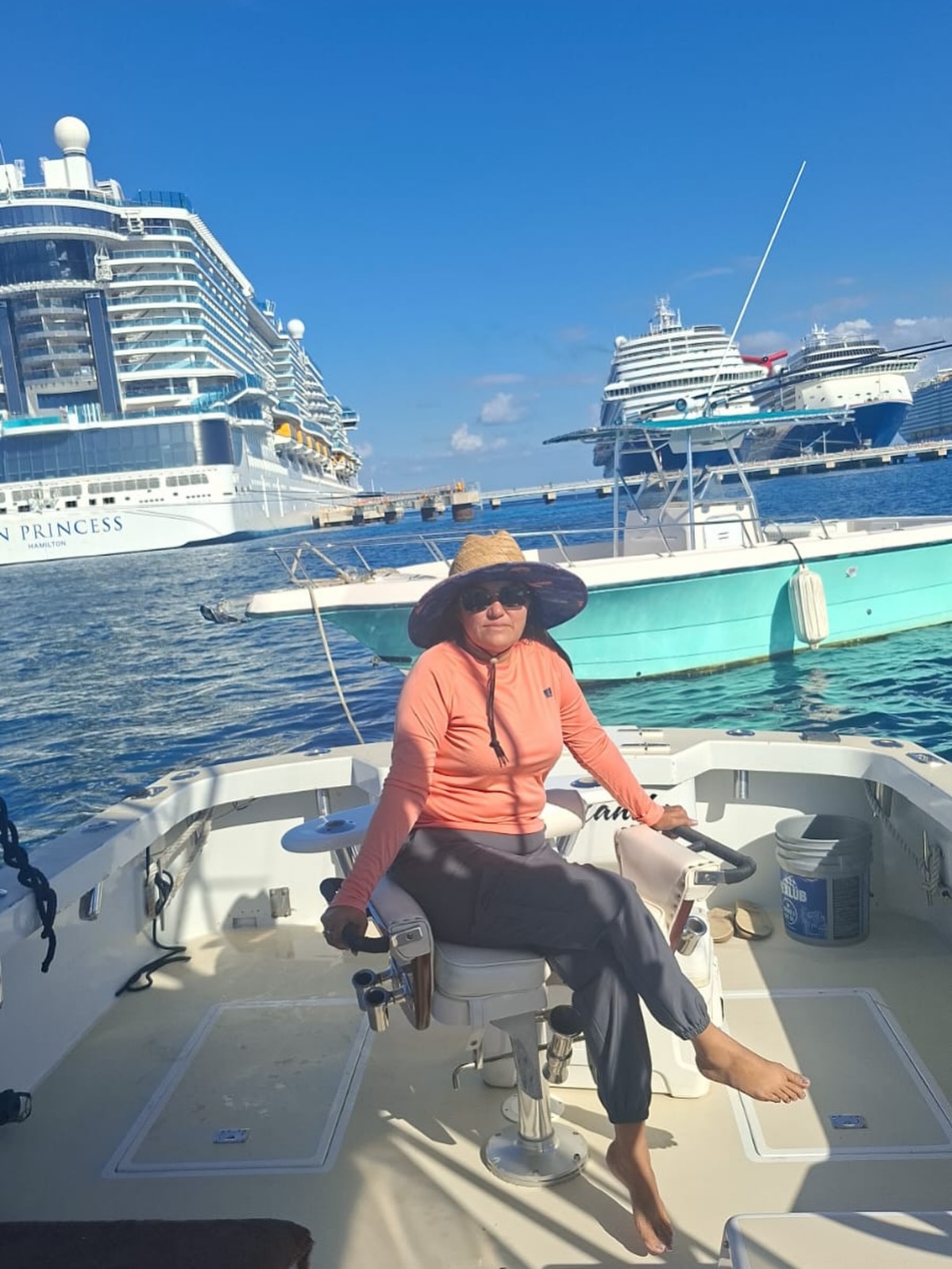 Person fishing in San Miguel de Cozumel