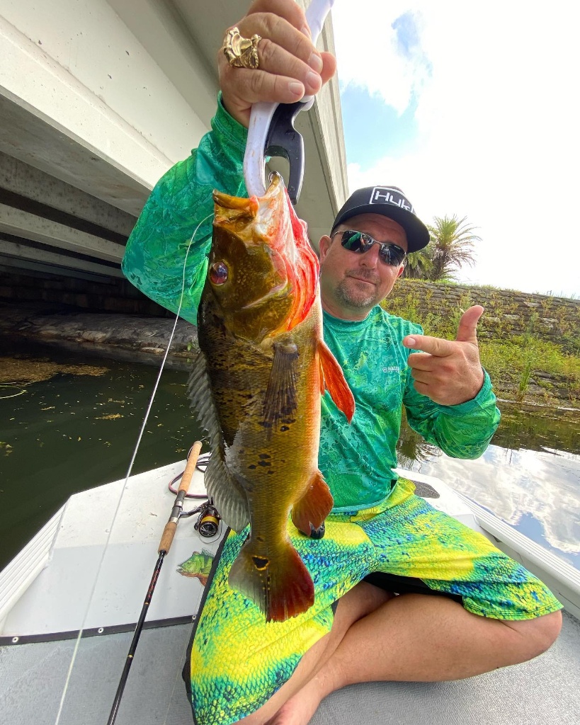 Angler with a 25-inch fish in Miami