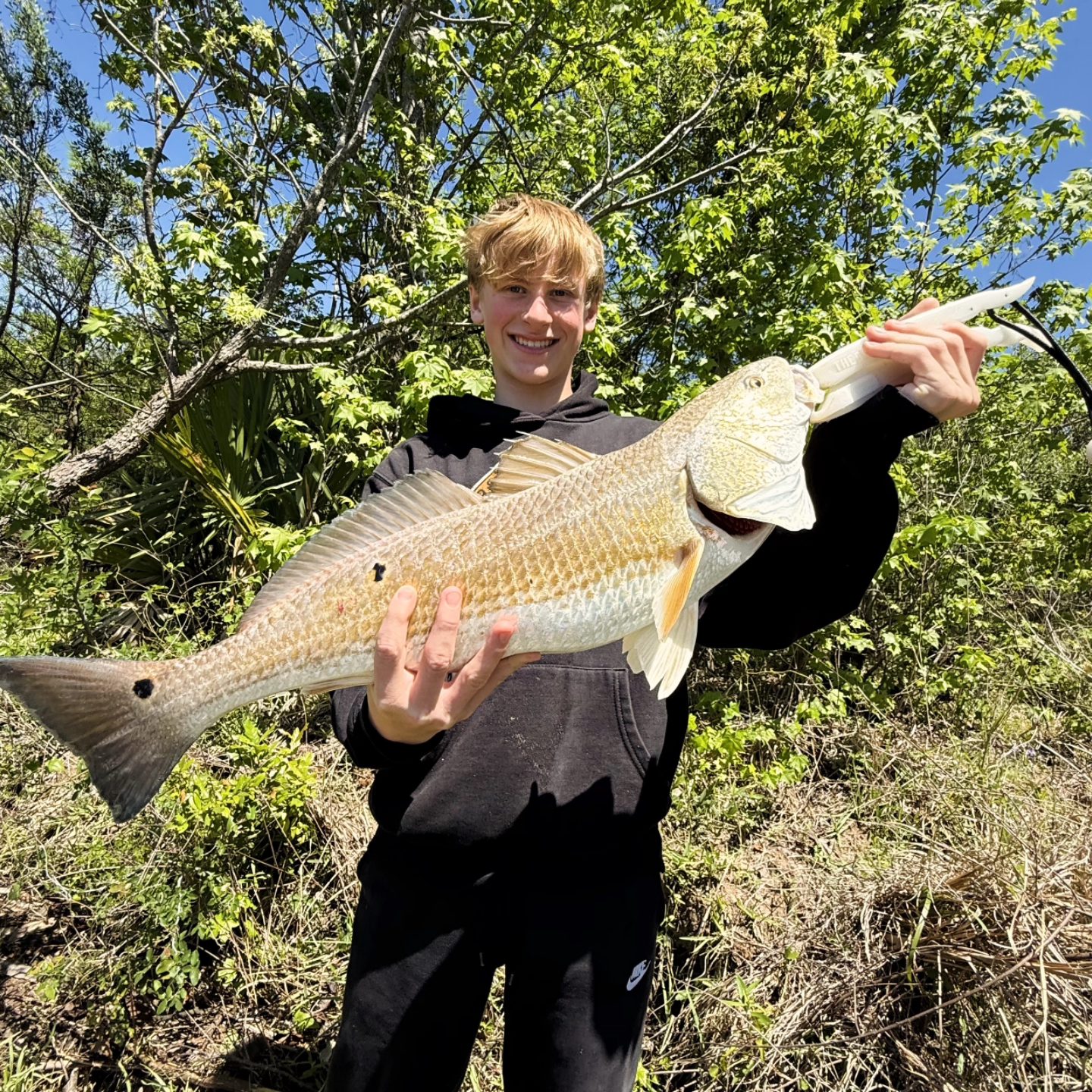 Alligator Gar fishing charter boat on San Jacinto River near Houston with Captain Alex Sosa guide