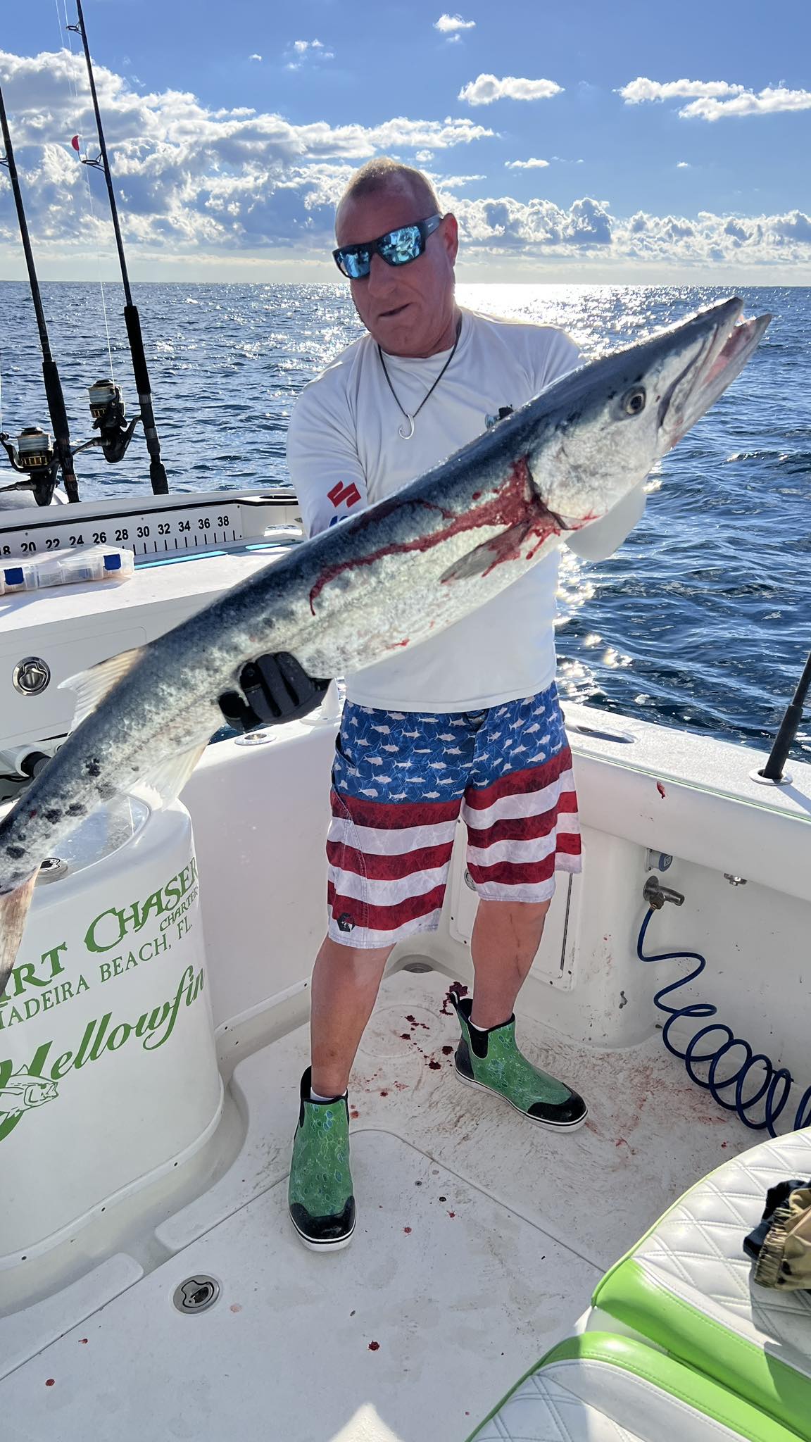 Angler fishing in FL on cruises, great fishing tours