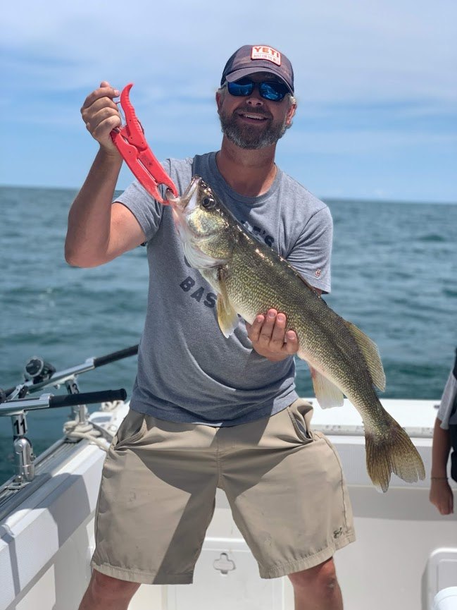 Fisherman with big 21-inch catch at Lakeside Marblehead