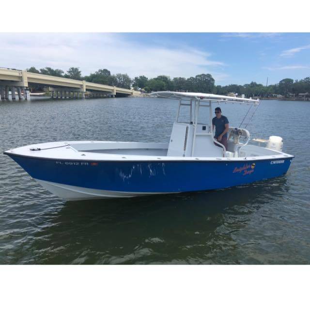 25' Contender (Center console)