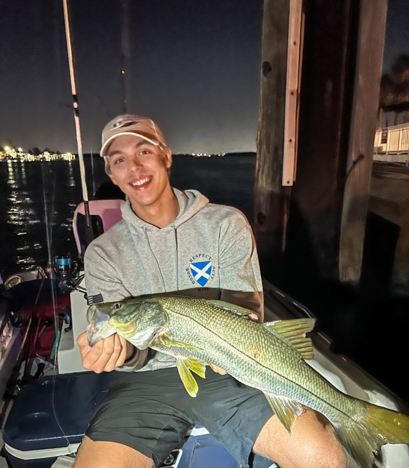 St Petersburg inshore fishing charter boat targeting snook and redfish in Florida waters