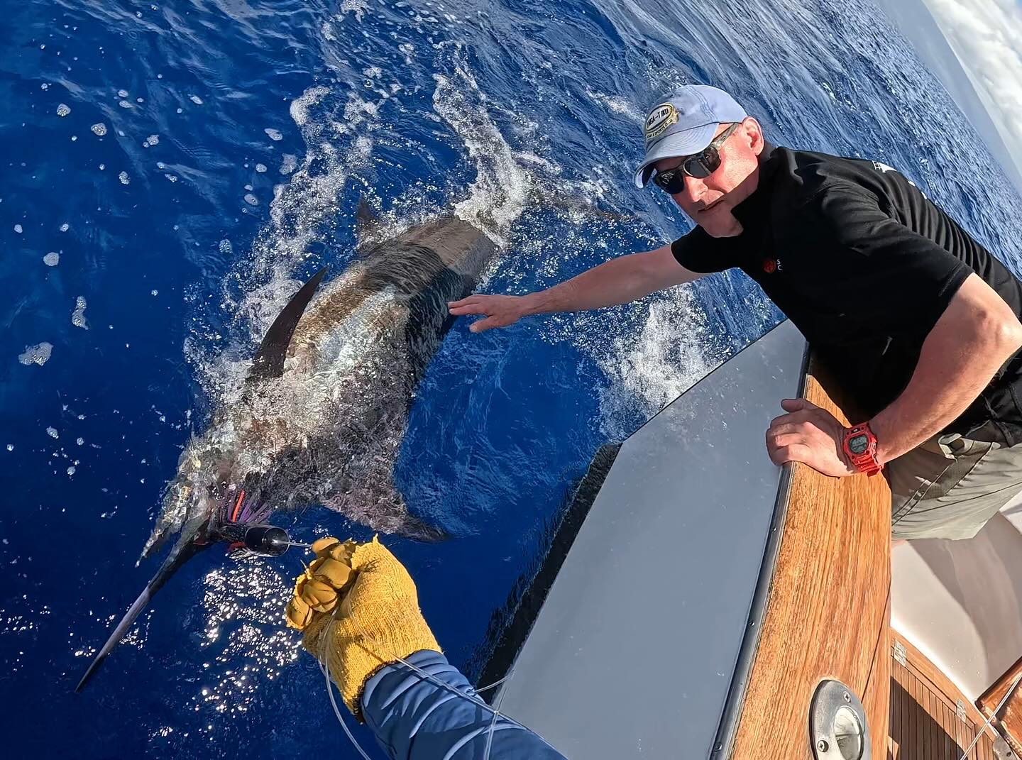 Angler with 19-inch catch in Hawaii