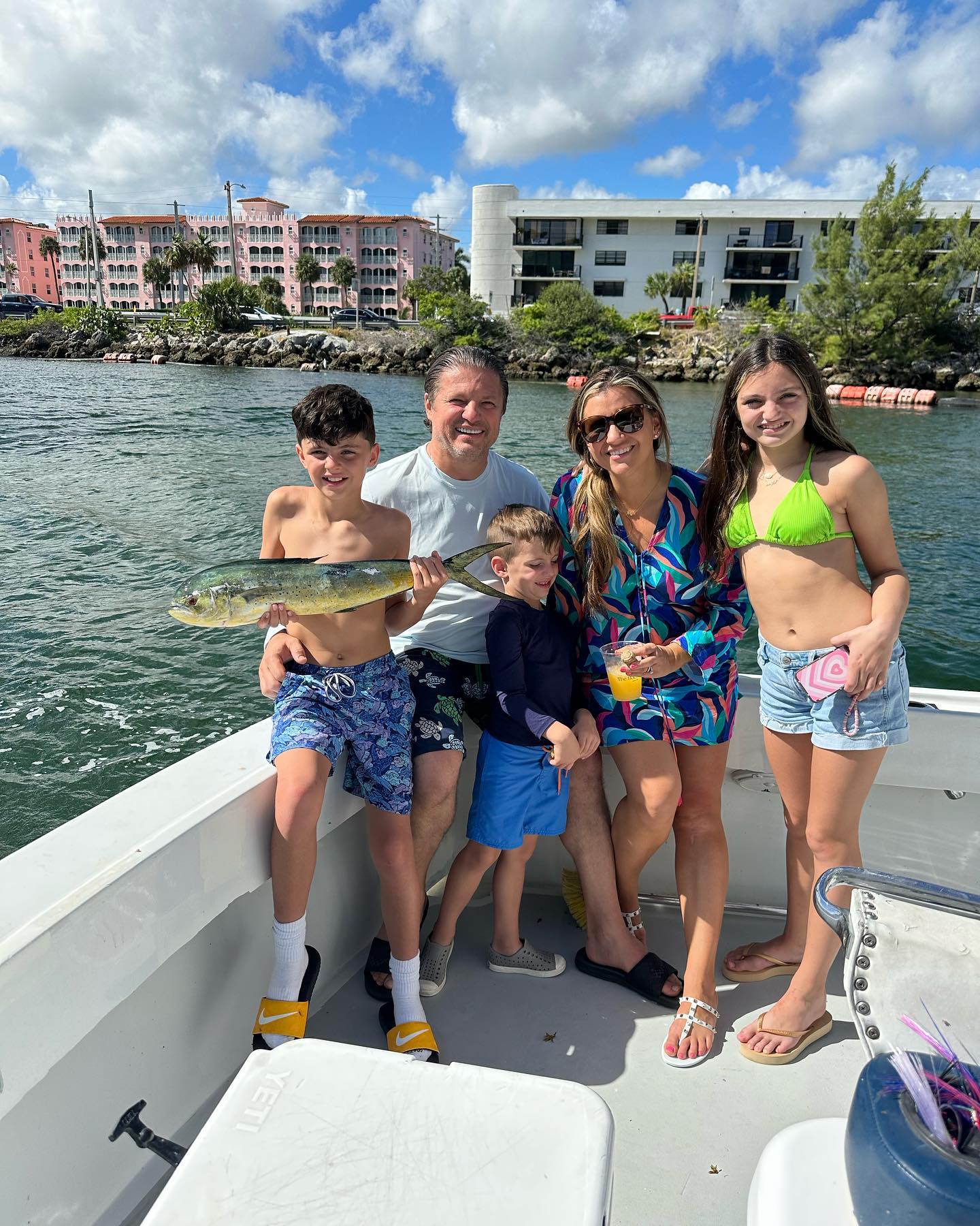 1 fishing with 5 people in Pompano Beach