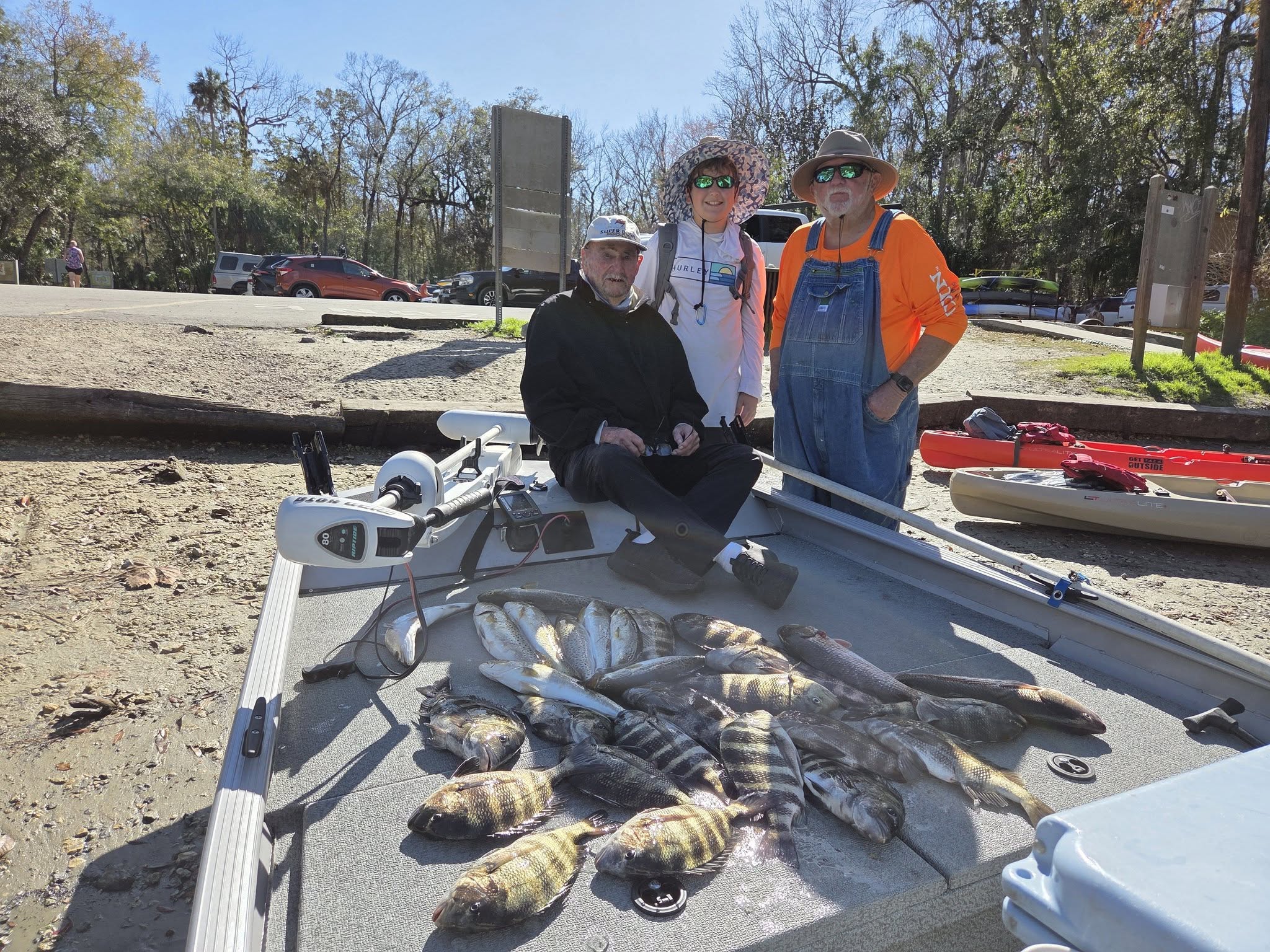 Inshore fishing charter boat G3 targeting redfish in shallow Weeki Wachee flats waters