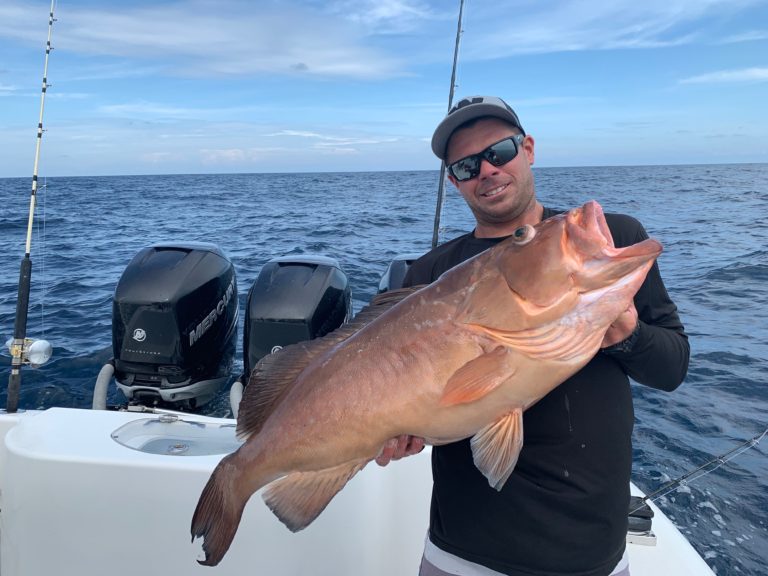 Half-day offshore fishing charter boat in St. Petersburg FL Gulf waters targeting snapper grouper