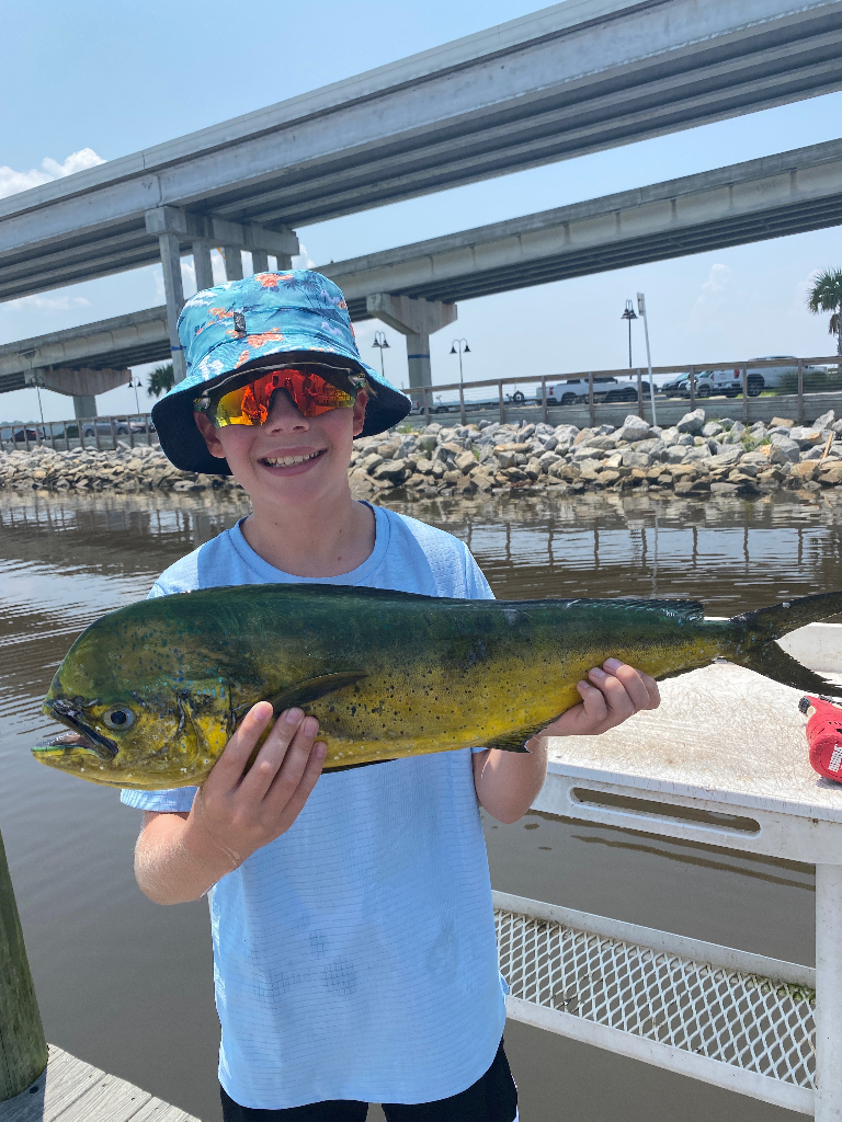 Angler with 25-inch fish caught in FL