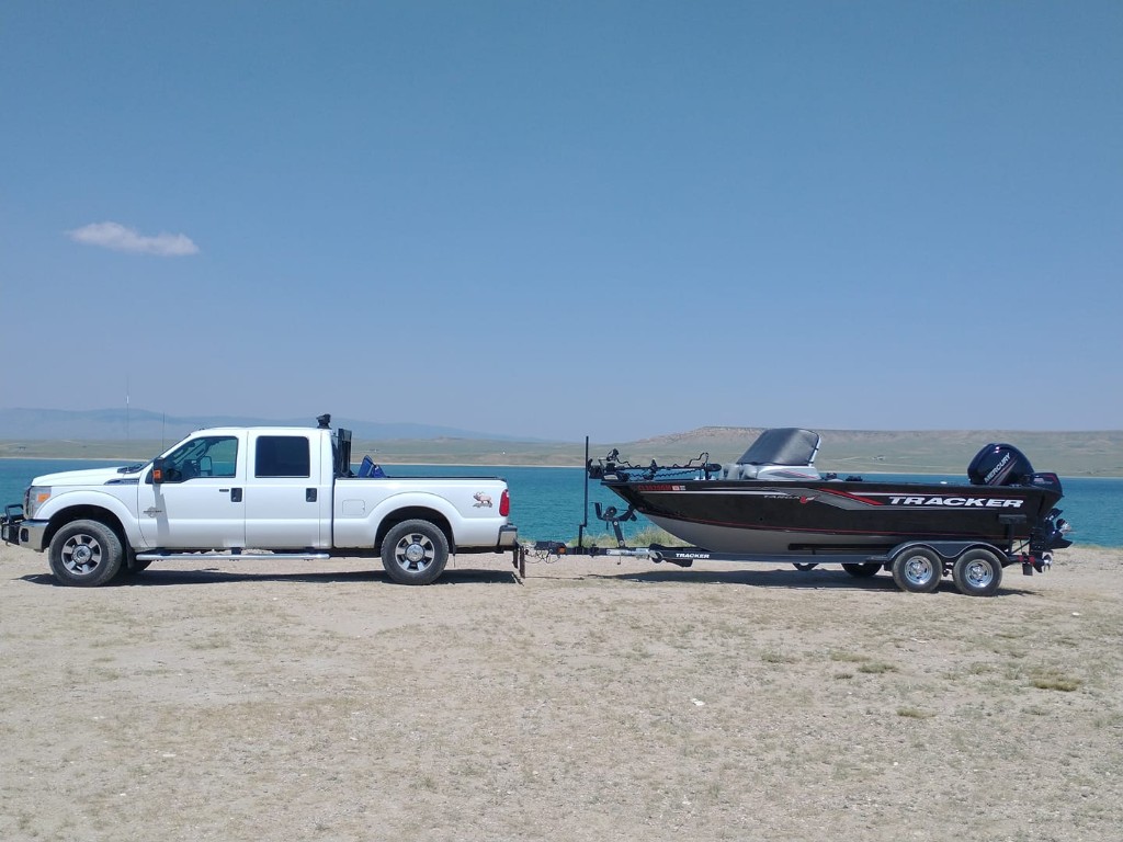 Frisky Fish Outfitter