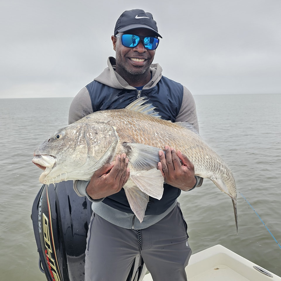 1 angler fishing in LA