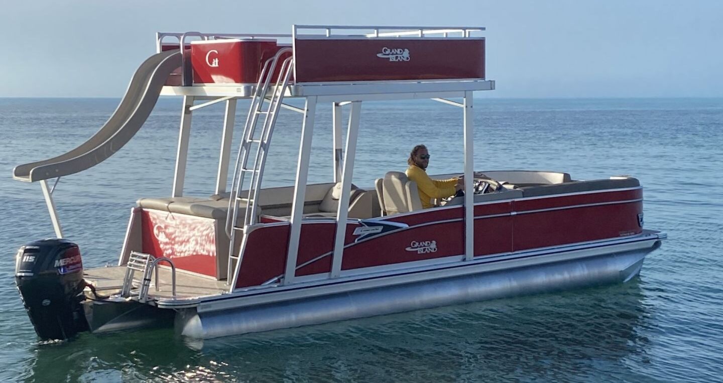 Manicsportfishing Pontoon 2