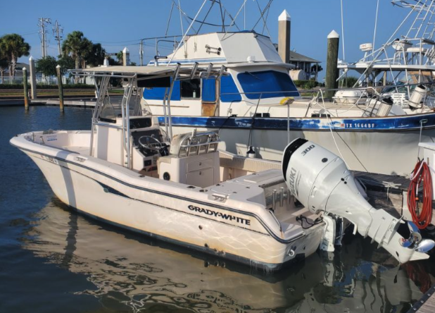 25' Center Console 