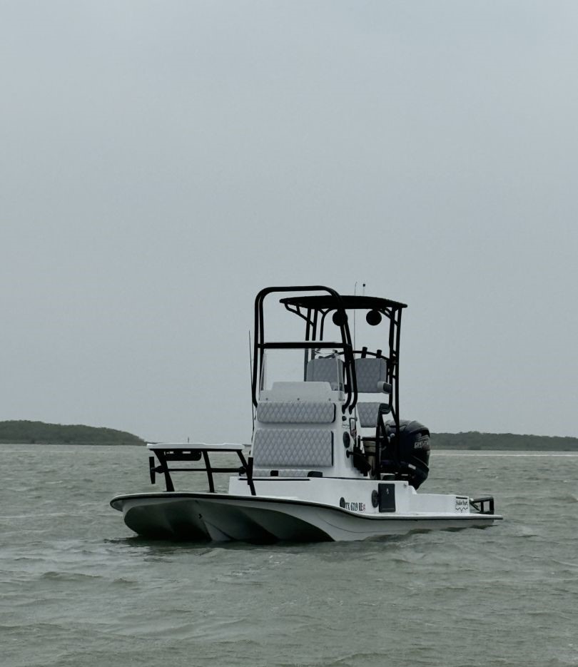 24 ft Shallow Sport Boat