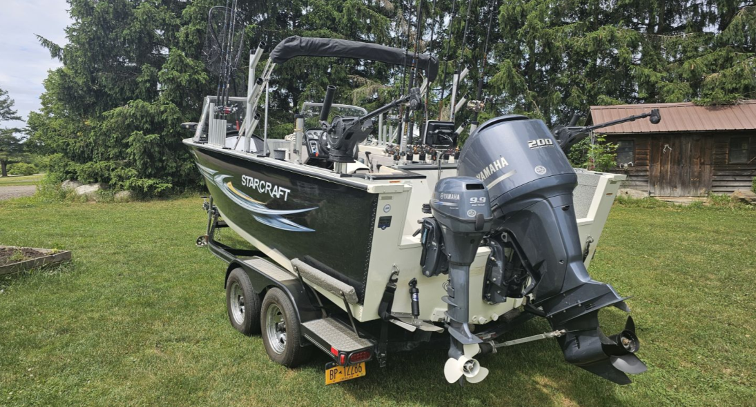 21’ Starcraft Aluminum Fishing
