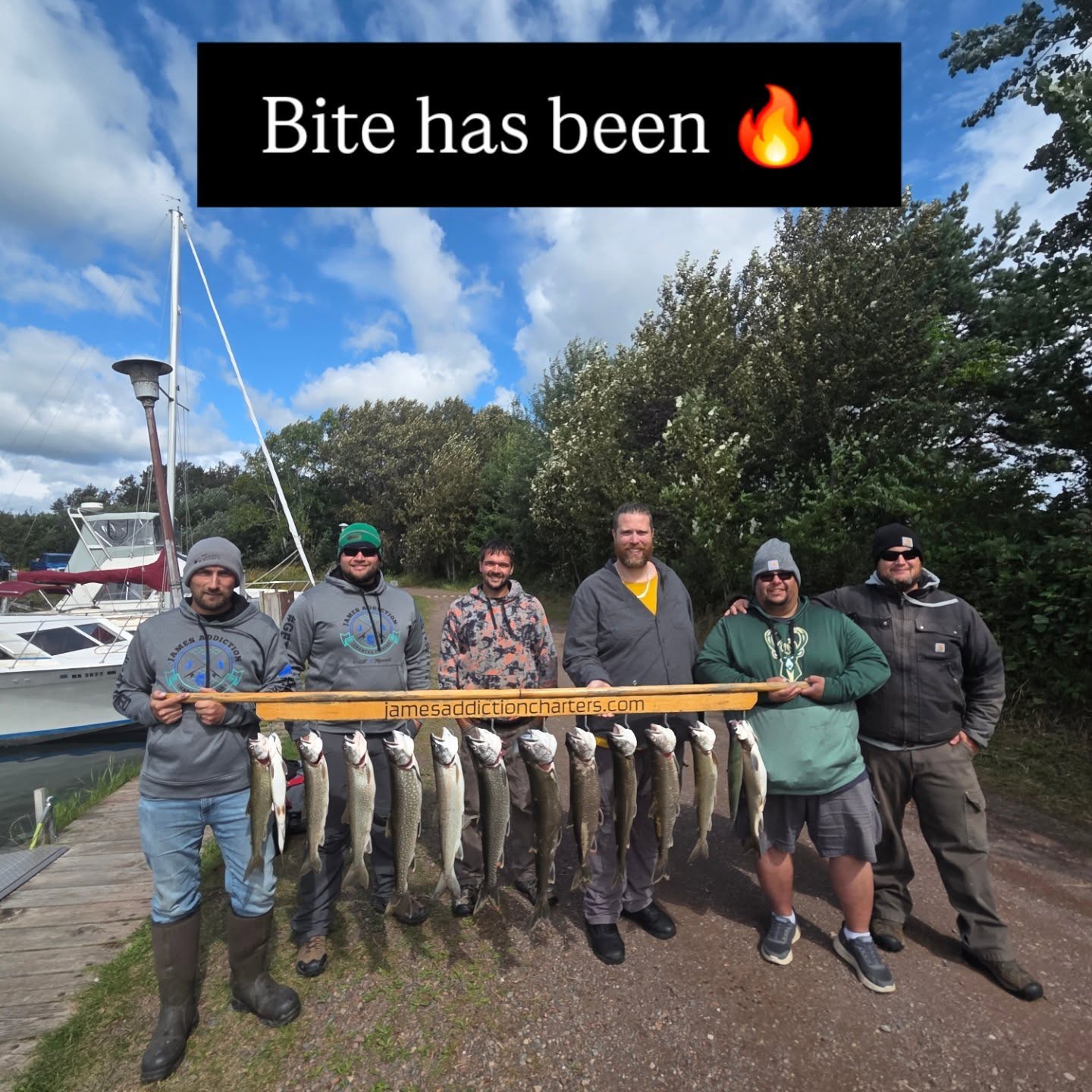 Group of 6 people fishing at Knife River